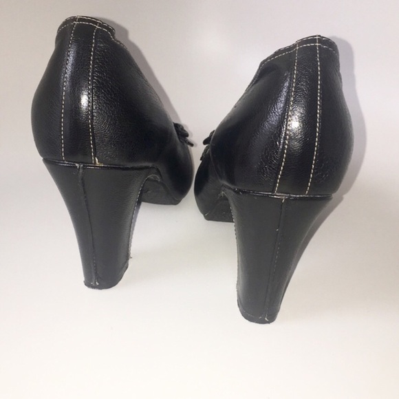 ❗️Moving SALE FINAL❗️ Gorgeous Leather Peep Toes - Picture 3 of 8